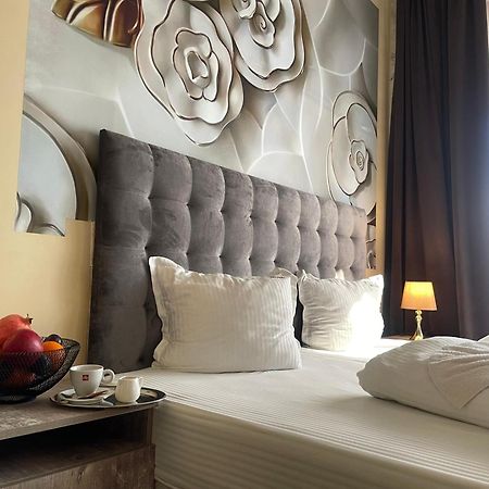 Hotel Ostrova Plovdiv Kültér fotó