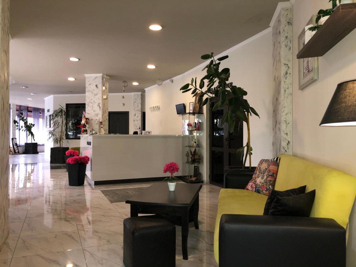 Hotel Ostrova Plovdiv Kültér fotó