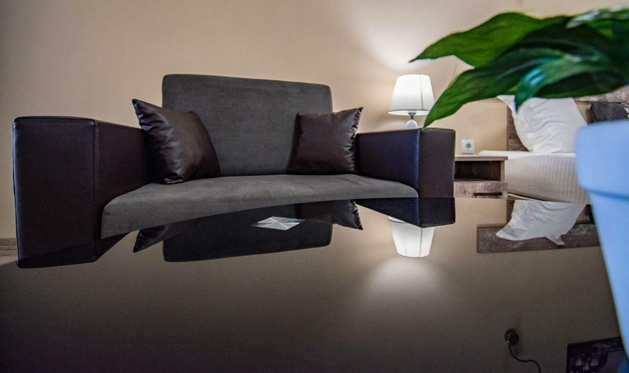 Hotel Ostrova Plovdiv Kültér fotó
